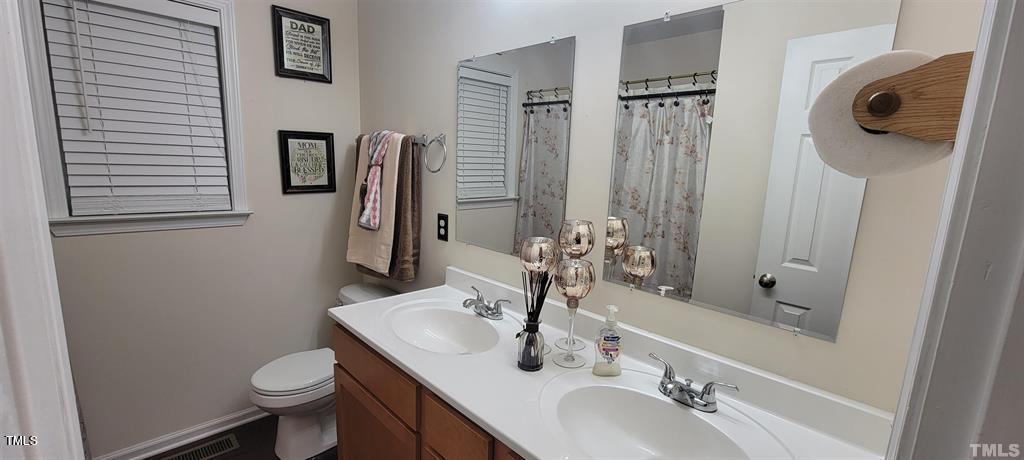 2891 Benson Hardee Road Benson, NC 27504 - Photo 36 of 51 2891 BH Guest Bath