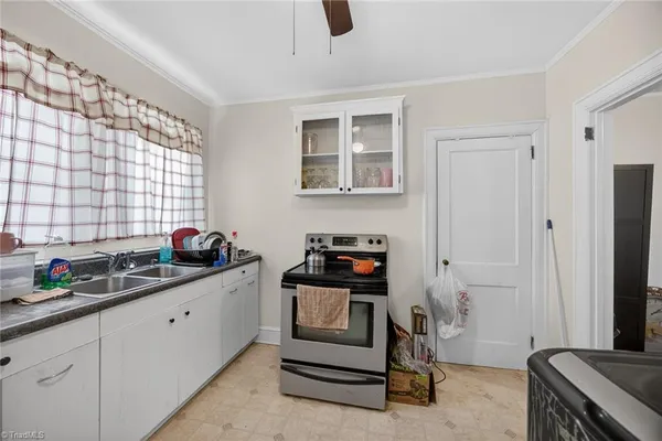 $155,000 | 210 South Hundley Drive, Eden, NC 27288