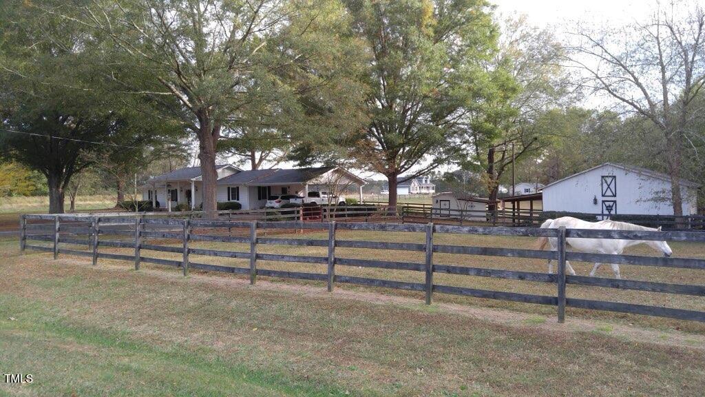 456 Carlyle Road Zebulon, NC 27597 - Photo 8 of 39 69656560518283350881742047654767