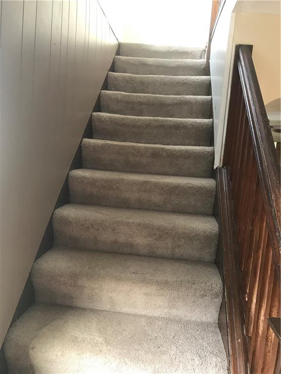38 Forest Road Ambridge, PA 15003 - Photo 6 of 23 Steps to second story