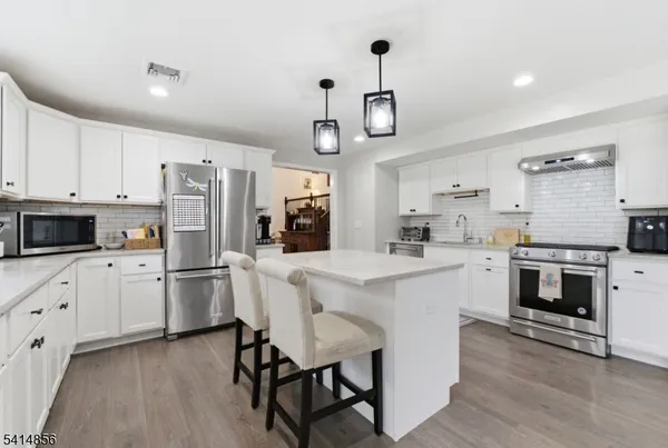 $1,049,000 | 61 Queen Anne Drive, Bernards, NJ 07920