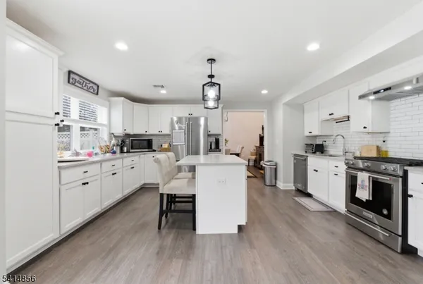 $1,049,000 | 61 Queen Anne Drive, Bernards, NJ 07920