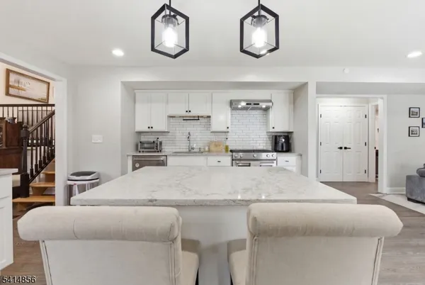 $1,049,000 | 61 Queen Anne Drive, Bernards, NJ 07920