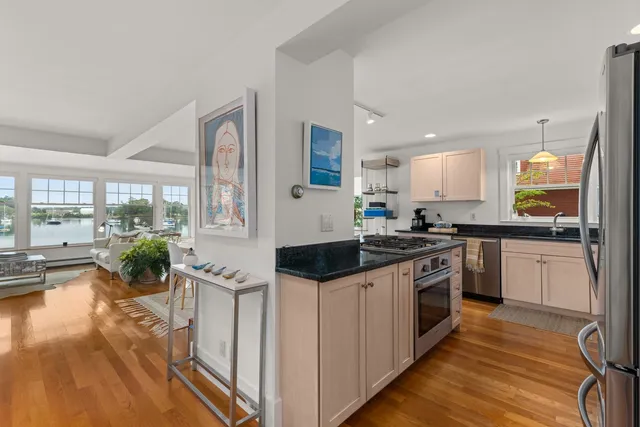 $5,000 | 148 Whipple Road, Kittery, ME 03904