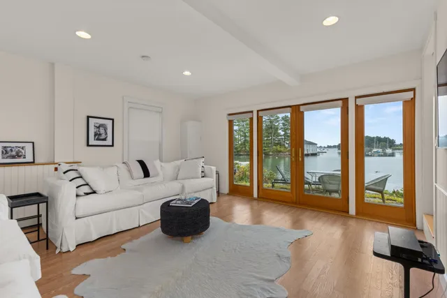 $5,000 | 148 Whipple Road, Kittery, ME 03904