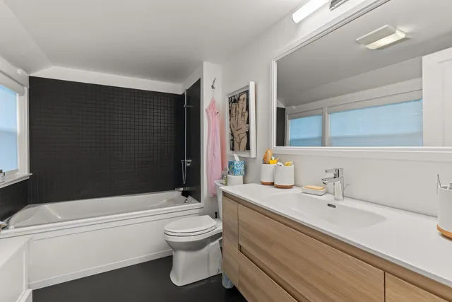 $5,000 | 148 Whipple Road, Kittery, ME 03904