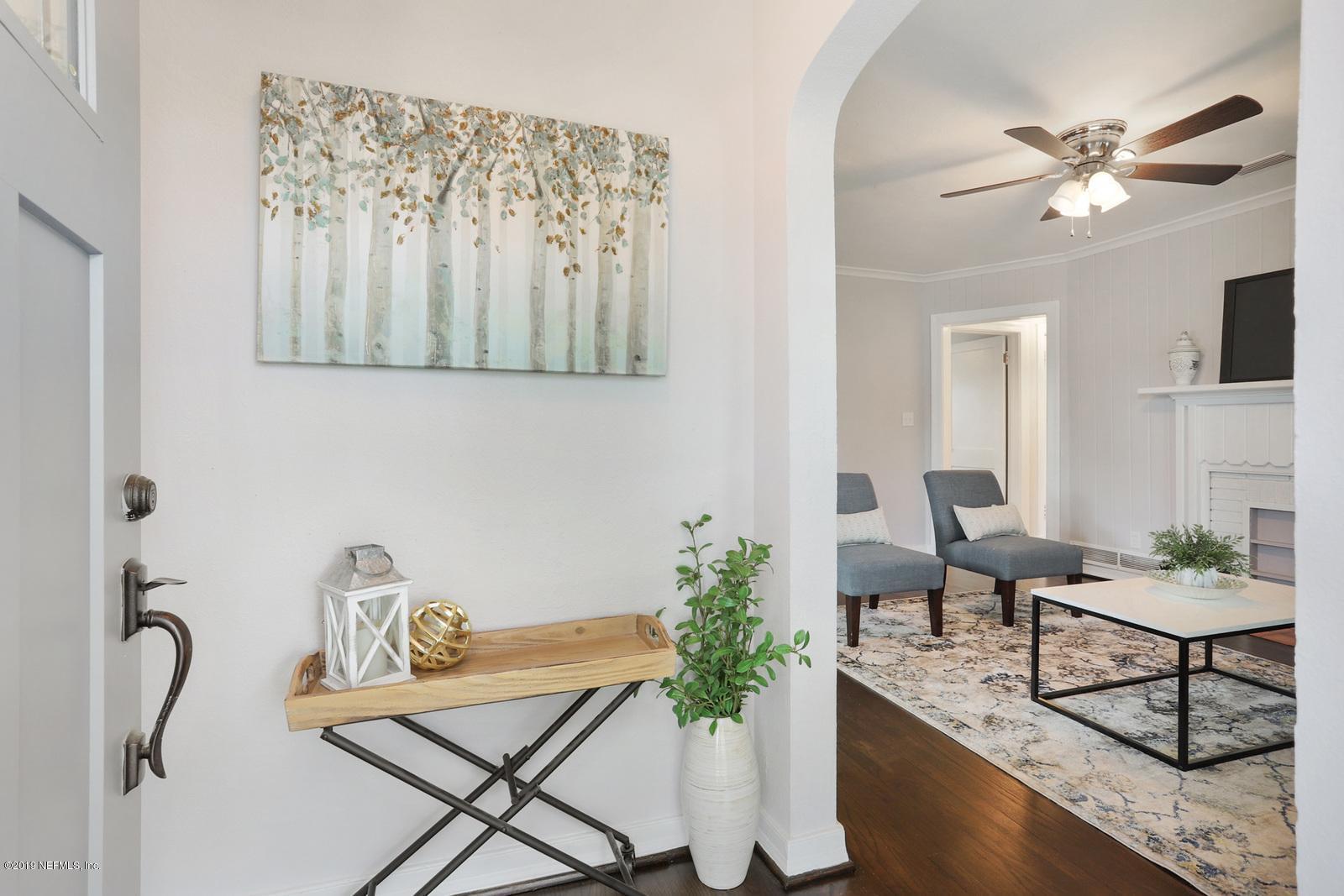 1674 Charon Road Jacksonville, FL 32205 - Photo 2 of 6 a view of a workspace with furniture