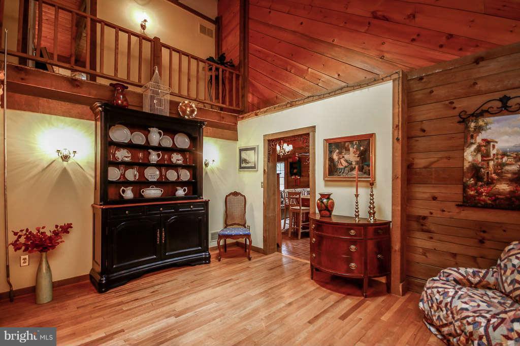 1021 Stone Road Westminster, MD 21158 - Photo 9 of 26 Living Room