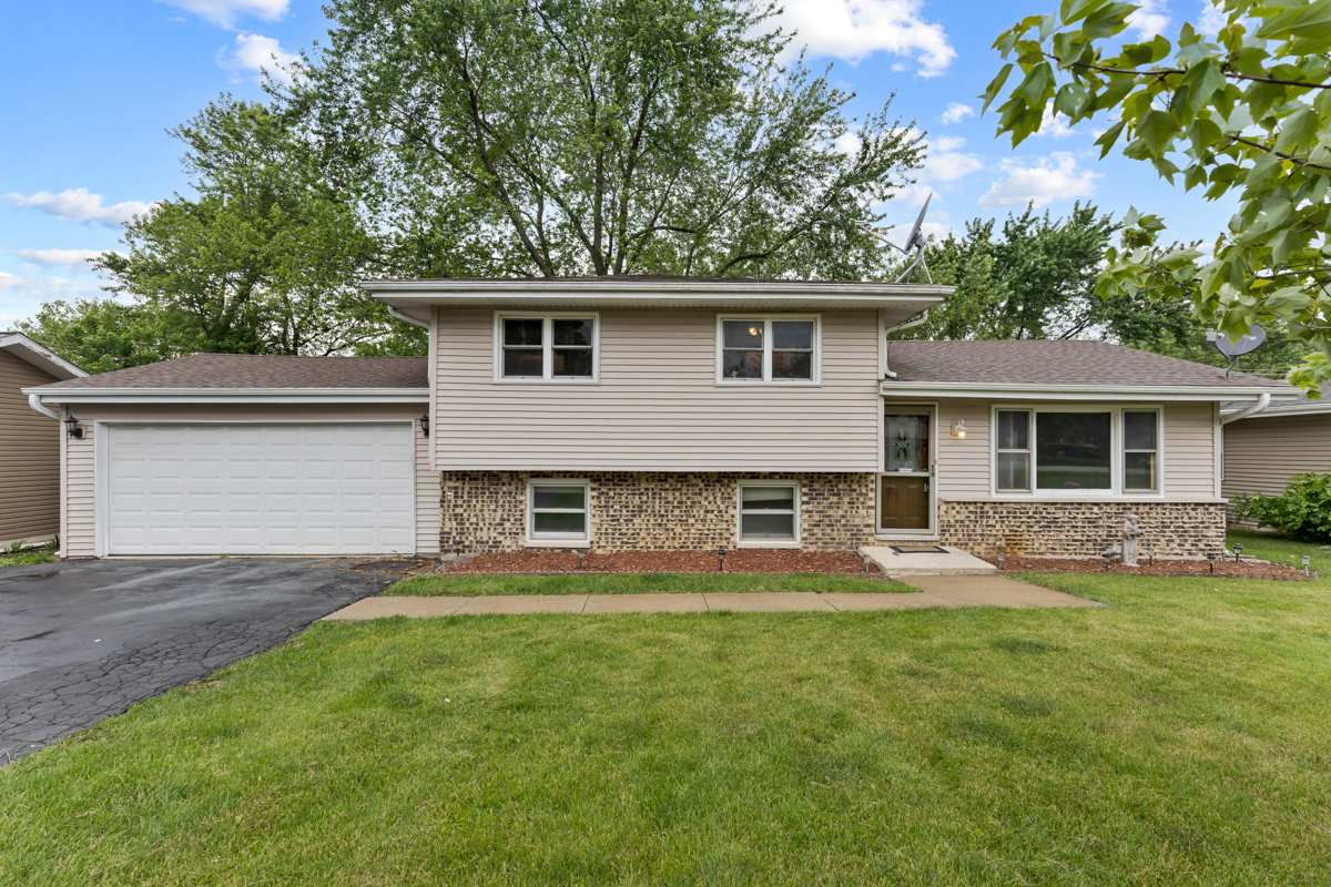 N080 Prince Crossing Road West Chicago, IL 60185 - Photo 2 of 30