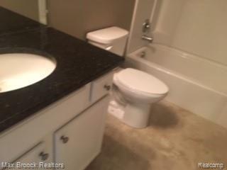 939 Barclay Circle Rochester, MI 48307 - Photo 14 of 25 20.jpg