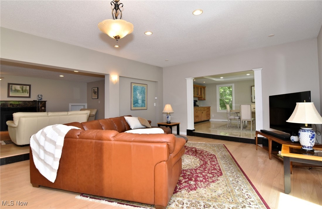 28650 Edgedale Road Cleveland, OH 44124 - Photo 7 of 46 Gallery Image 7