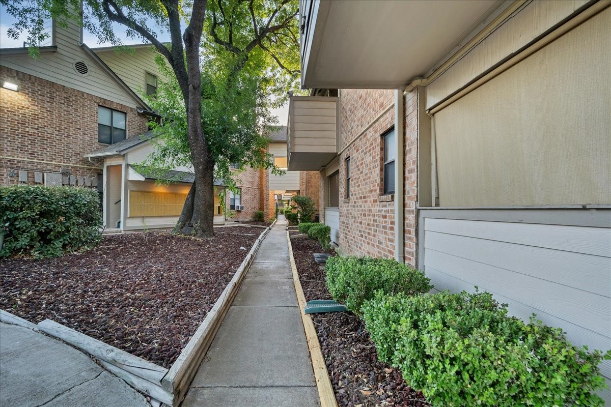 2500 Burleson Road, Unit 609 Austin, TX 78741 - Photo 20 of 23