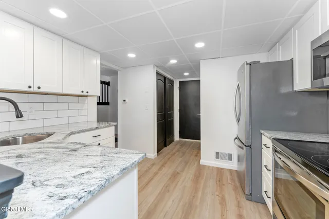 $359,800 | 36 Eton Drive, Bethlehem, NY 12159