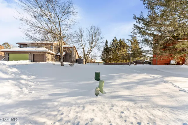 $359,800 | 36 Eton Drive, Bethlehem, NY 12159