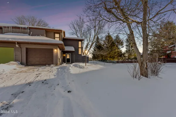 $349,800 | 36 Eton Drive, Bethlehem, NY 12159