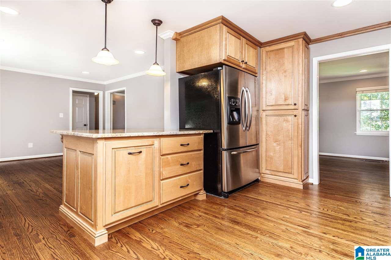 1340 Sumar Circle Birmingham, AL 35213 - Photo 10 of 43