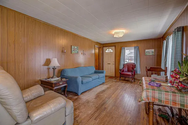 $232,900 | 253 Probasco Street, Lawrenceburg, IN 47025