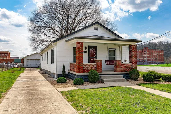 $232,900 | 253 Probasco Street, Lawrenceburg, IN 47025