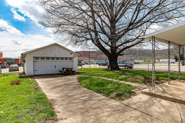 $232,900 | 253 Probasco Street, Lawrenceburg, IN 47025