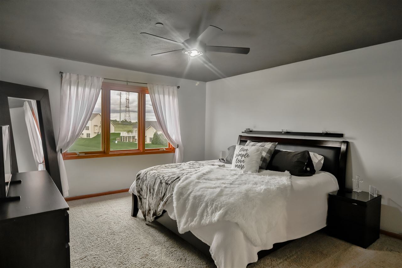 457 Cross Plains Road Rockford, IL 61107 - Photo 4 of 25 Gallery Image 4