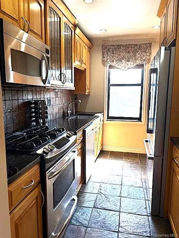 $3,000 | 119 South Highland Avenue, Unit 3D, Ossining, NY 10562