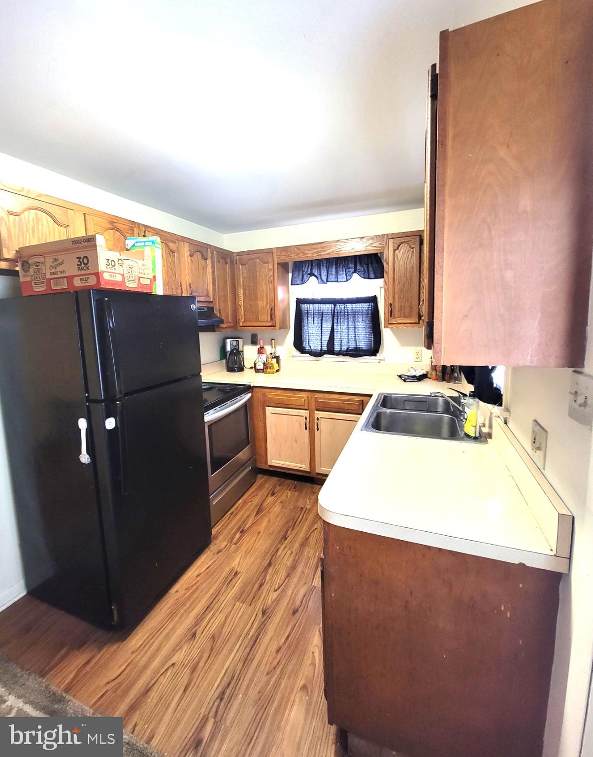 252-254 West Main Street Elkton, MD 21921 - Photo 4 of 12 252 Kitchen