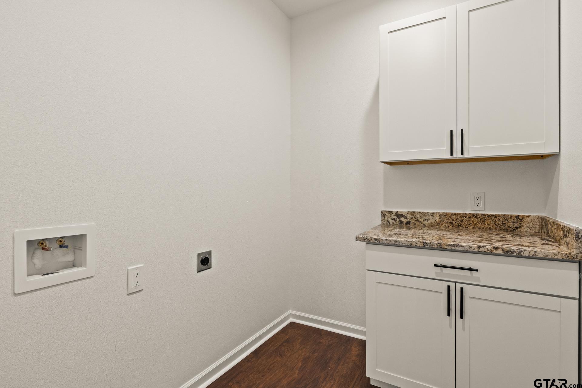 1339 Hwy 67 Mount Mount Vernon, TX 75457 - Photo 20 of 47 a view of cabinets
