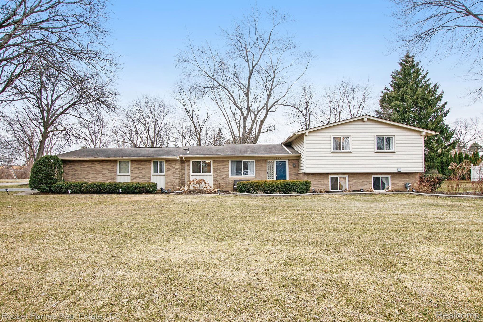 7290 Stonebrook Road West Bloomfield, MI 48322 - Photo 1 of 33 IMG_8795.jpg