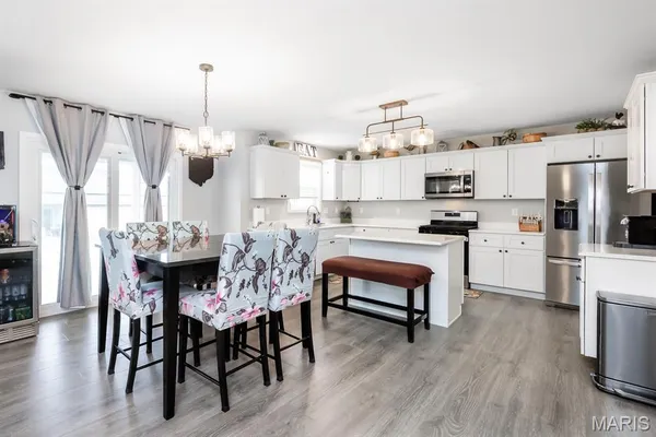 $495,000 | 3521 Chippewa Drive, Belleville, IL 62221