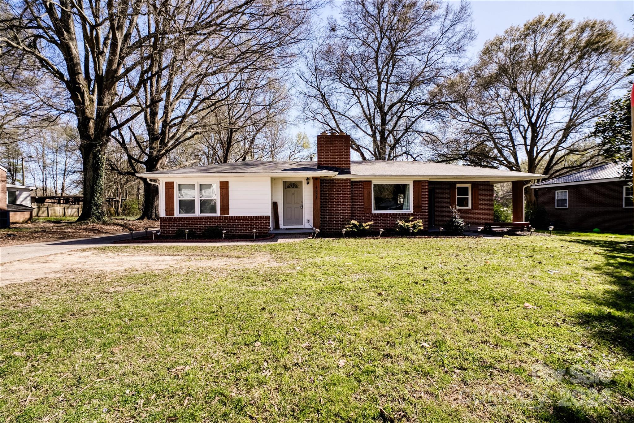 4004 South New Hope Road Gastonia, NC 28056 - Photo 2 of 44 Gallery Image 2