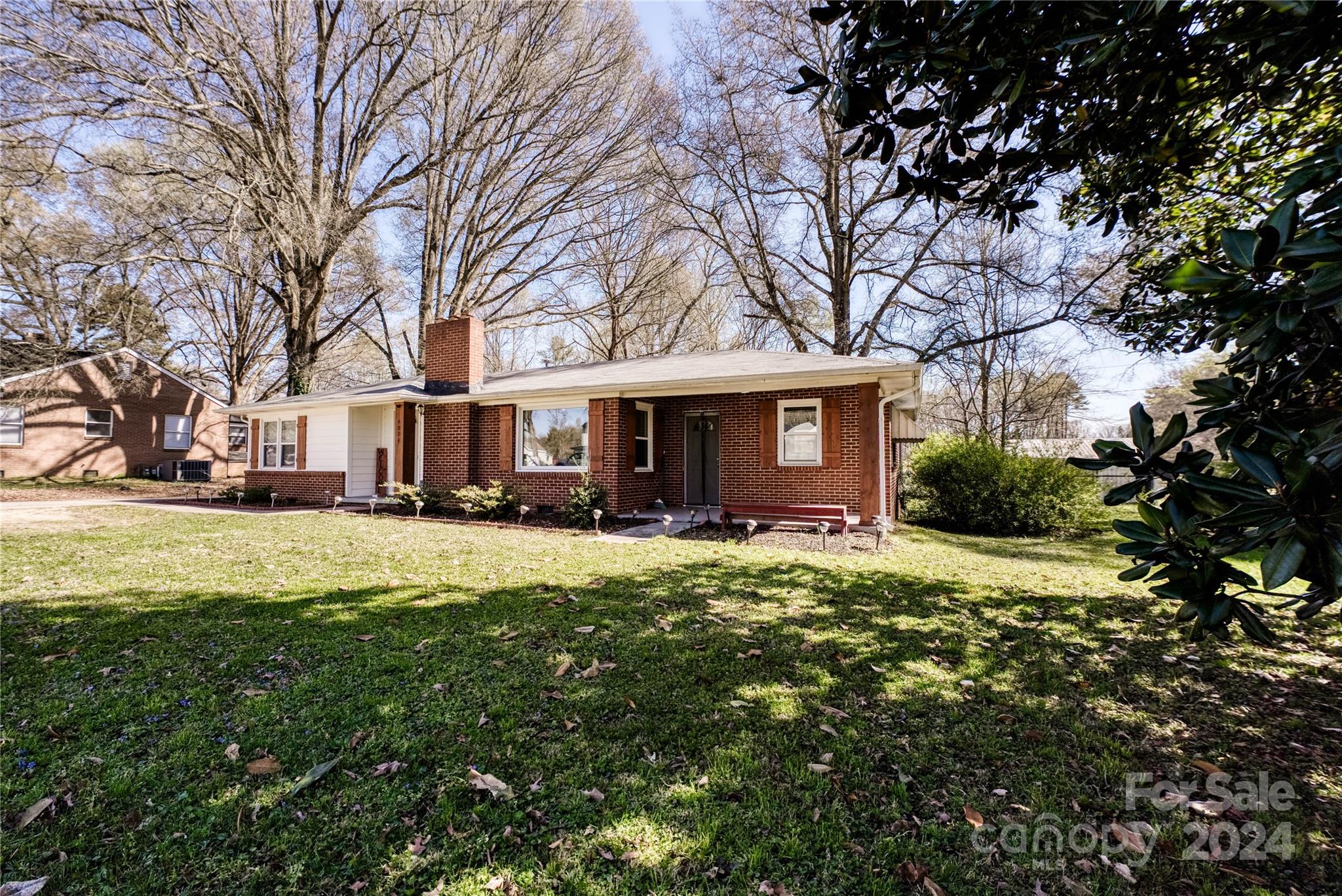 4004 South New Hope Road Gastonia, NC 28056 - Photo 3 of 44 Gallery Image 3