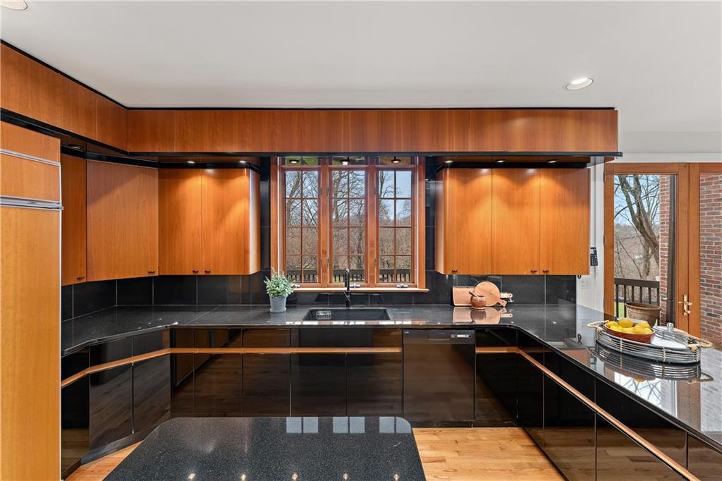 7 Meadowood Drive Pittsburgh, PA 15215 - Photo 11 of 45 a kitchen with large window and a counter space