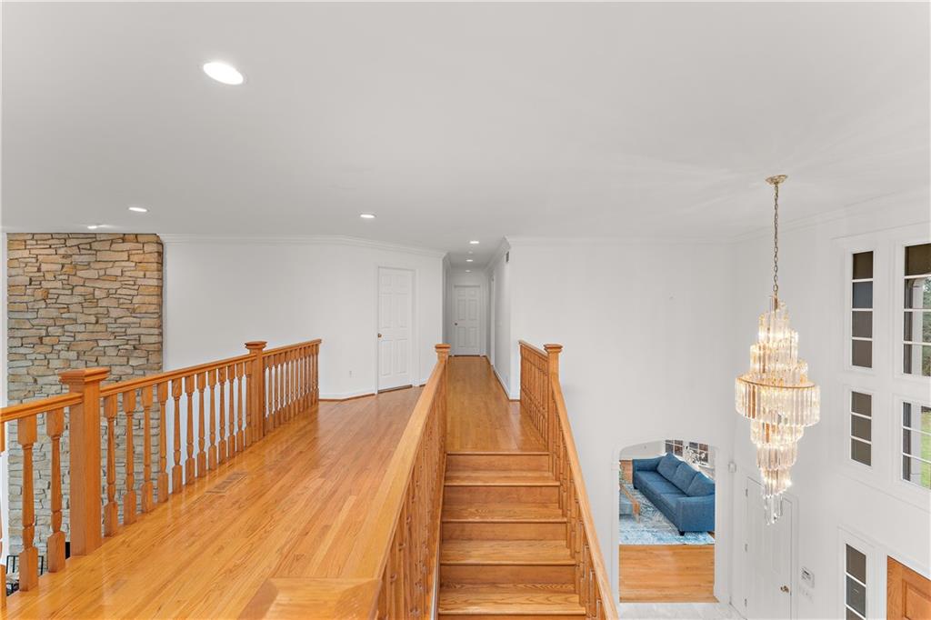 7 Meadowood Drive Pittsburgh, PA 15215 - Photo 20 of 45 a view of balcony with wooden floor