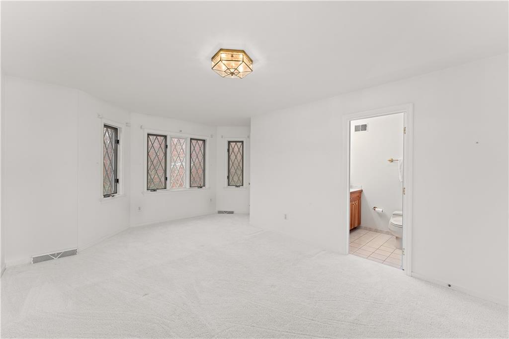 7 Meadowood Drive Pittsburgh, PA 15215 - Photo 25 of 45 a view of an empty room