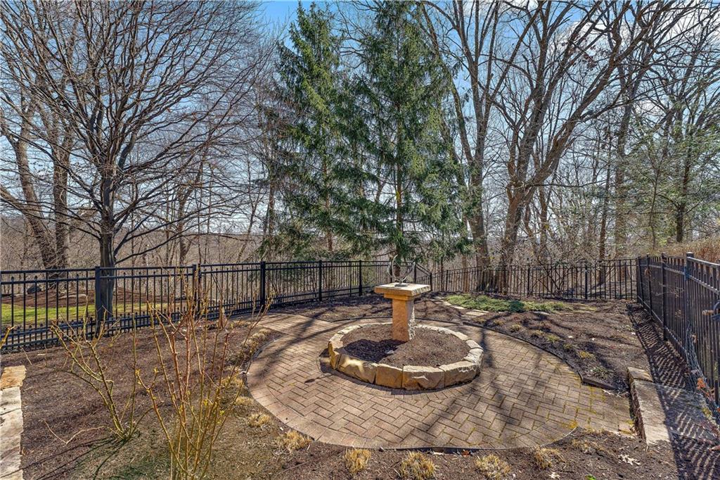 7 Meadowood Drive Pittsburgh, PA 15215 - Photo 39 of 45 a view of a backyard with large trees