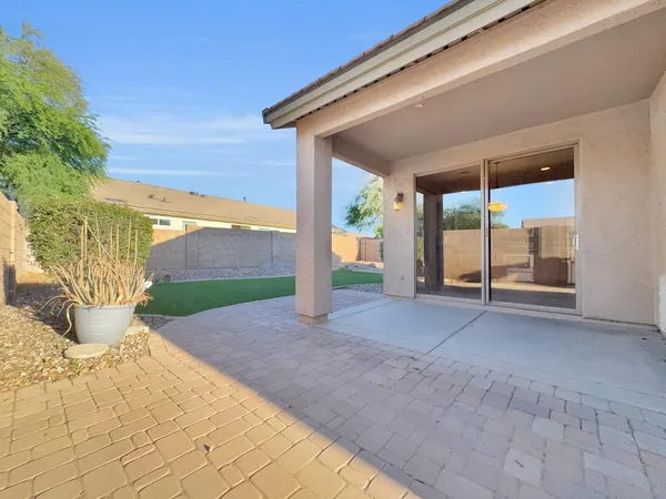 $2,450 | 261 North Nash Way, Chandler, AZ 85225