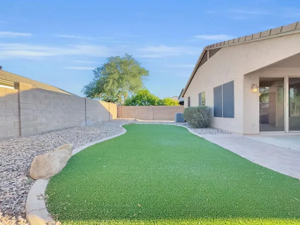 $2,450 | 261 North Nash Way, Chandler, AZ 85225
