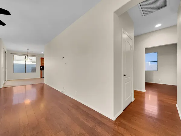 $2,450 | 261 North Nash Way, Chandler, AZ 85225