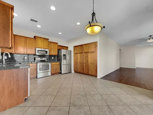 $2,450 | 261 North Nash Way, Chandler, AZ 85225