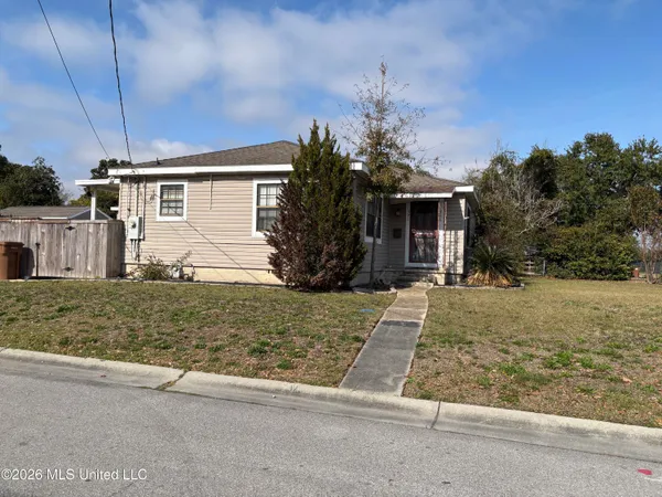 $1,700 | 391 Rodeo Drive, Biloxi, MS 39531