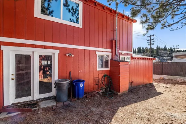 a view of a backyard with a house