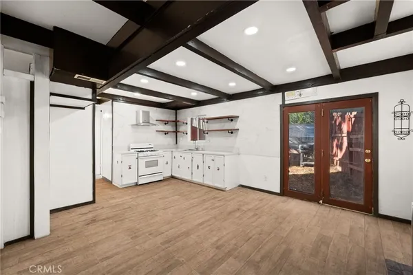 a view of a storage in an empty room