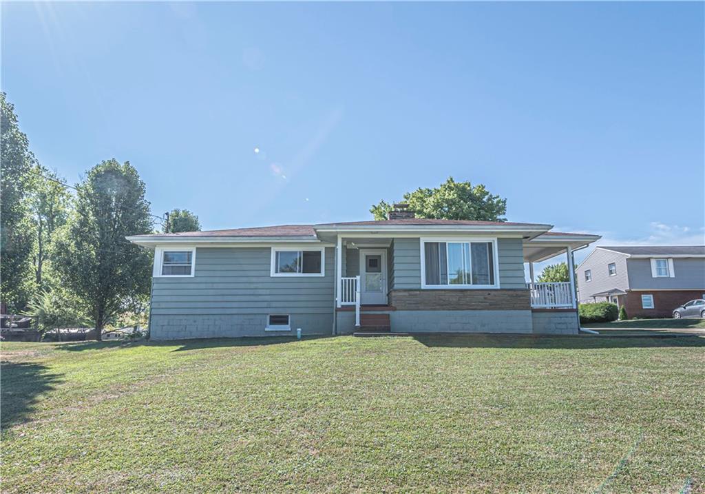 1124 Bushy Run Road Jeannette, PA 15644 - Photo 2 of 17 Gallery Image 2