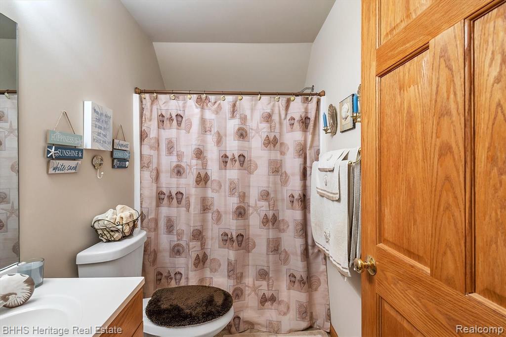 2682 East Maple Road Milford, MI 48381 - Photo 27 of 58 Gallery Image 27