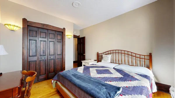 $1,345 | 604 Holly Avenue, Unit 101, St. Paul, MN 55102