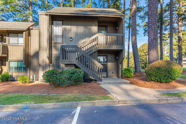 $389,000 | 115 Beulah Hill Road South, Unit 211, Pinehurst, NC 28374