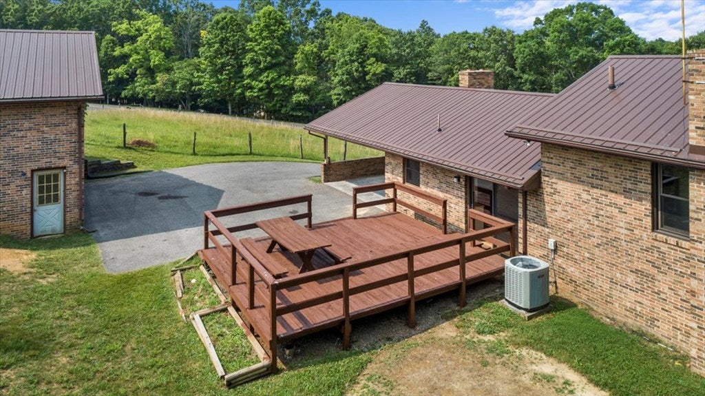 4498 Shelburne Road Radford, VA 24141 - Photo 51 of 64 Gallery Image 51