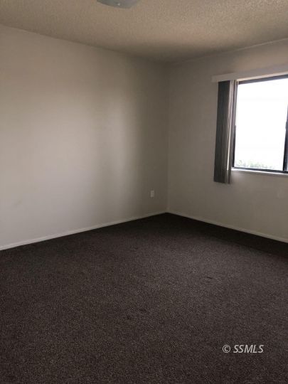 1004 West Graaf Avenue Ridgecrest, CA 93555 - Photo 6 of 21 a view of room and window