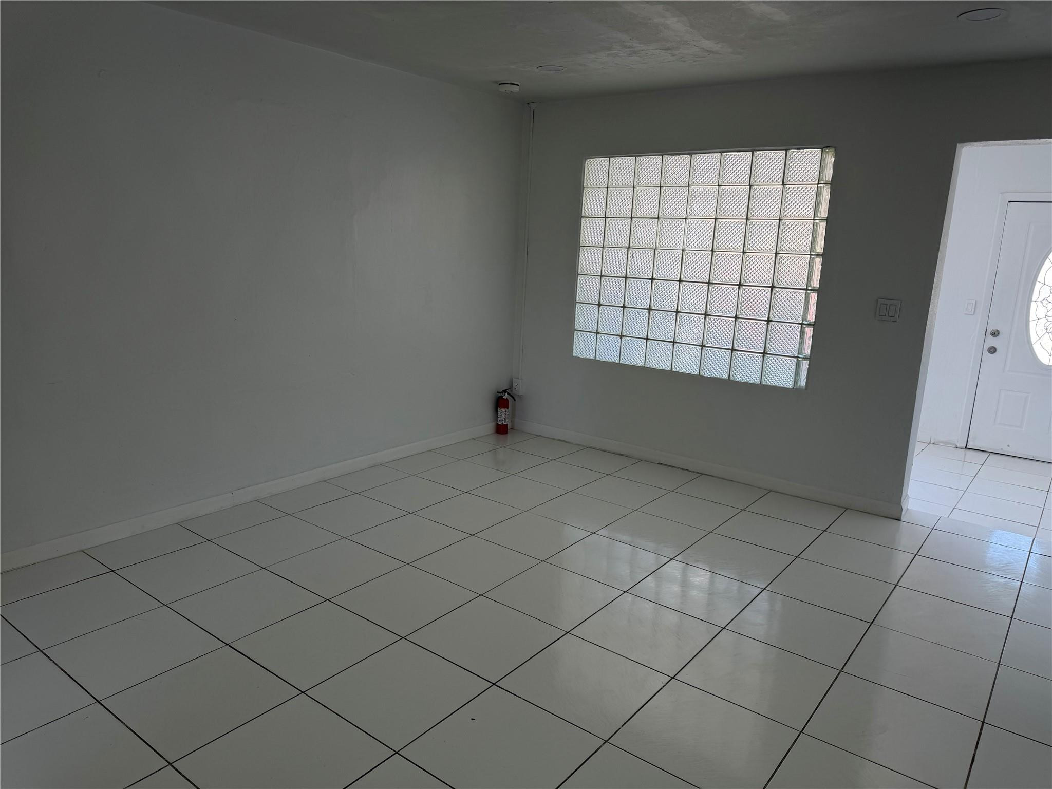 1006 Northwest 112th Terrace Miami, FL 33168 - Photo 5 of 15 Photo 5