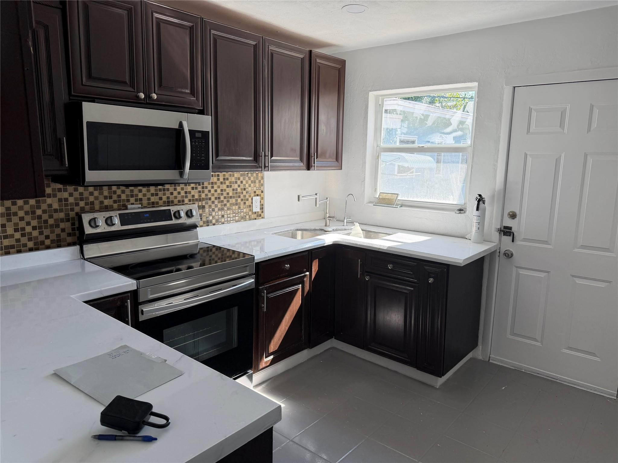 1006 Northwest 112th Terrace Miami, FL 33168 - Photo 9 of 15 Photo 9